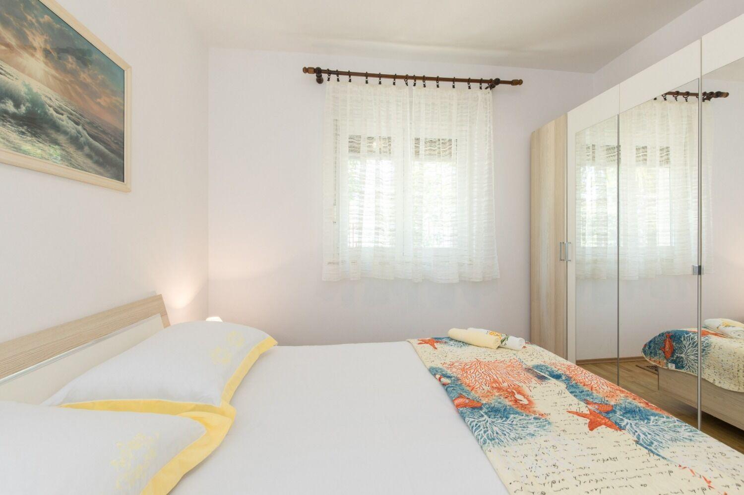 Apartments Kate - 100 M From Beach Малинска Екстериор снимка