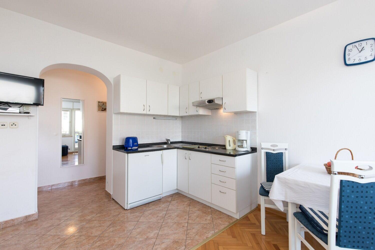 Apartments Kate - 100 M From Beach Малинска Екстериор снимка